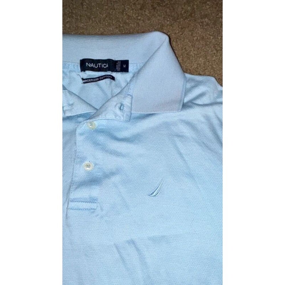 Button up - Picture 2 of 9